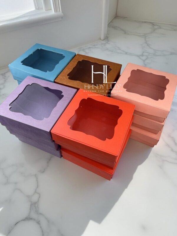 Square packaging box with window - Image 2