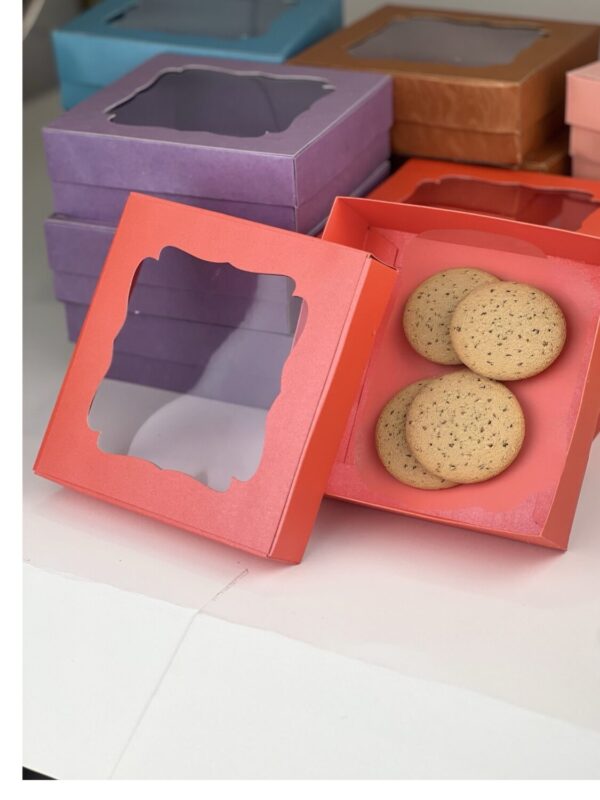 Square packaging box with window - Image 3